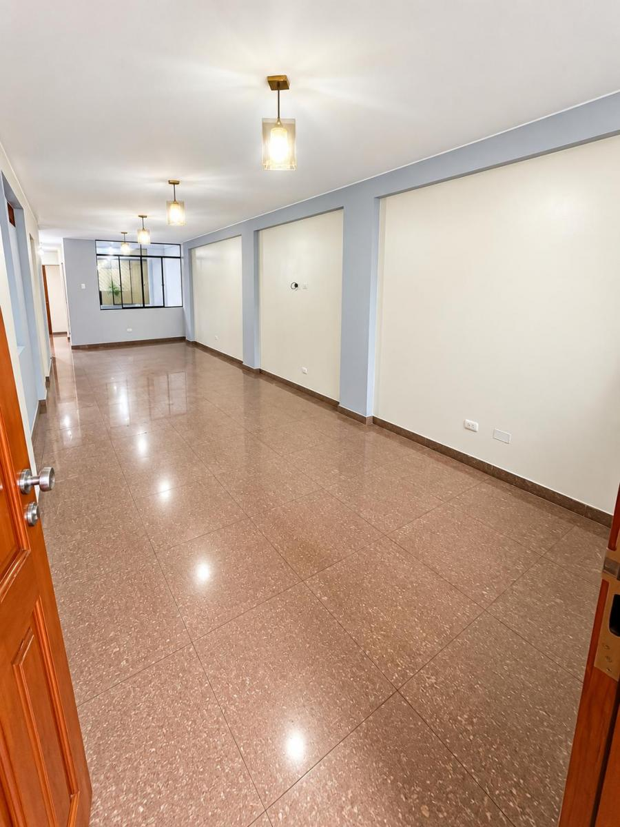 Alquiler Departamento en Los Robles De Ate